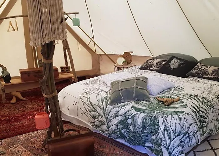 Boheme Glamping Experience לינה וארוחת בוקר Berson